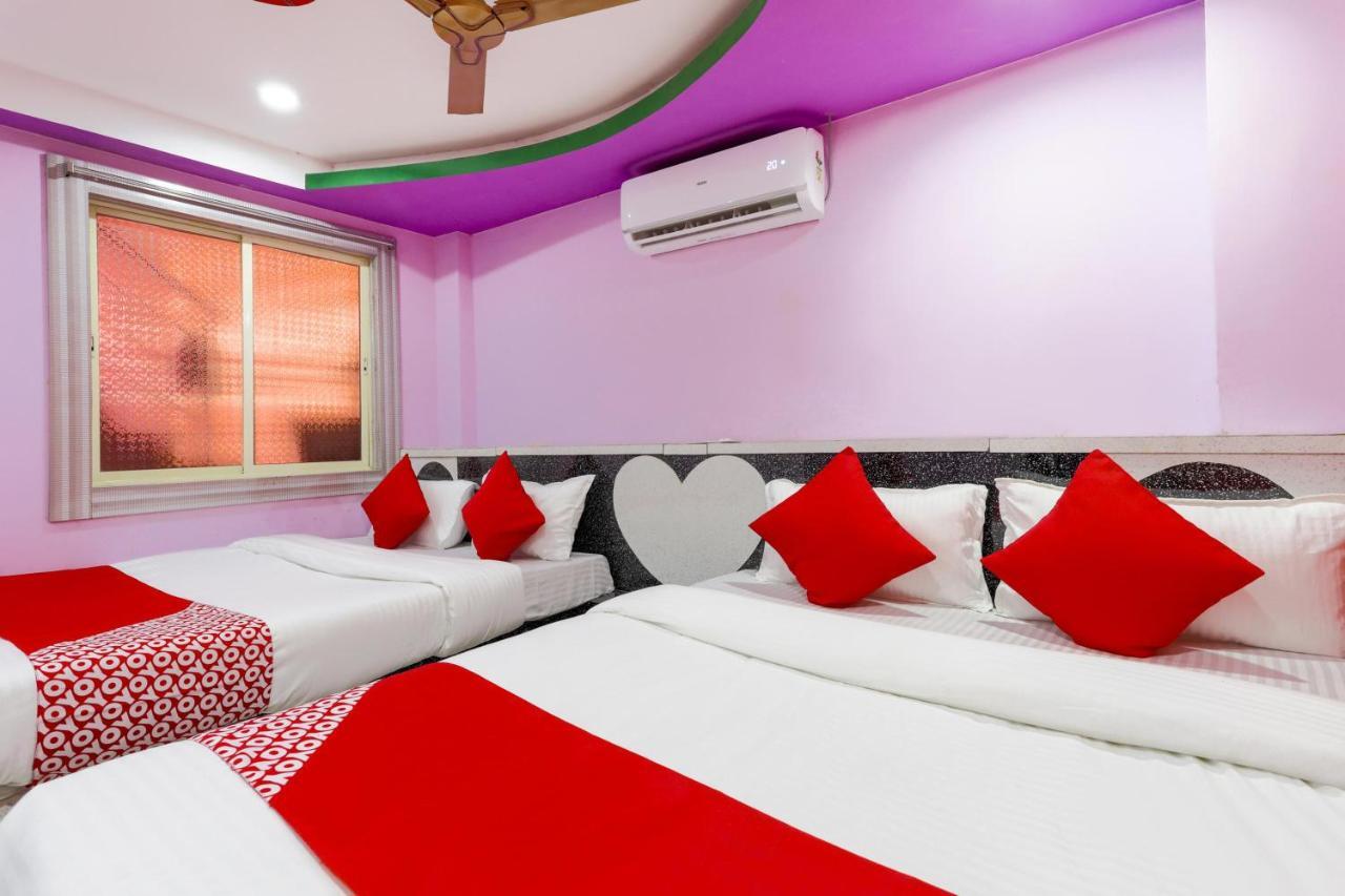 Oyo 45752 Hotel Sb Palace Godarpura Екстер'єр фото
